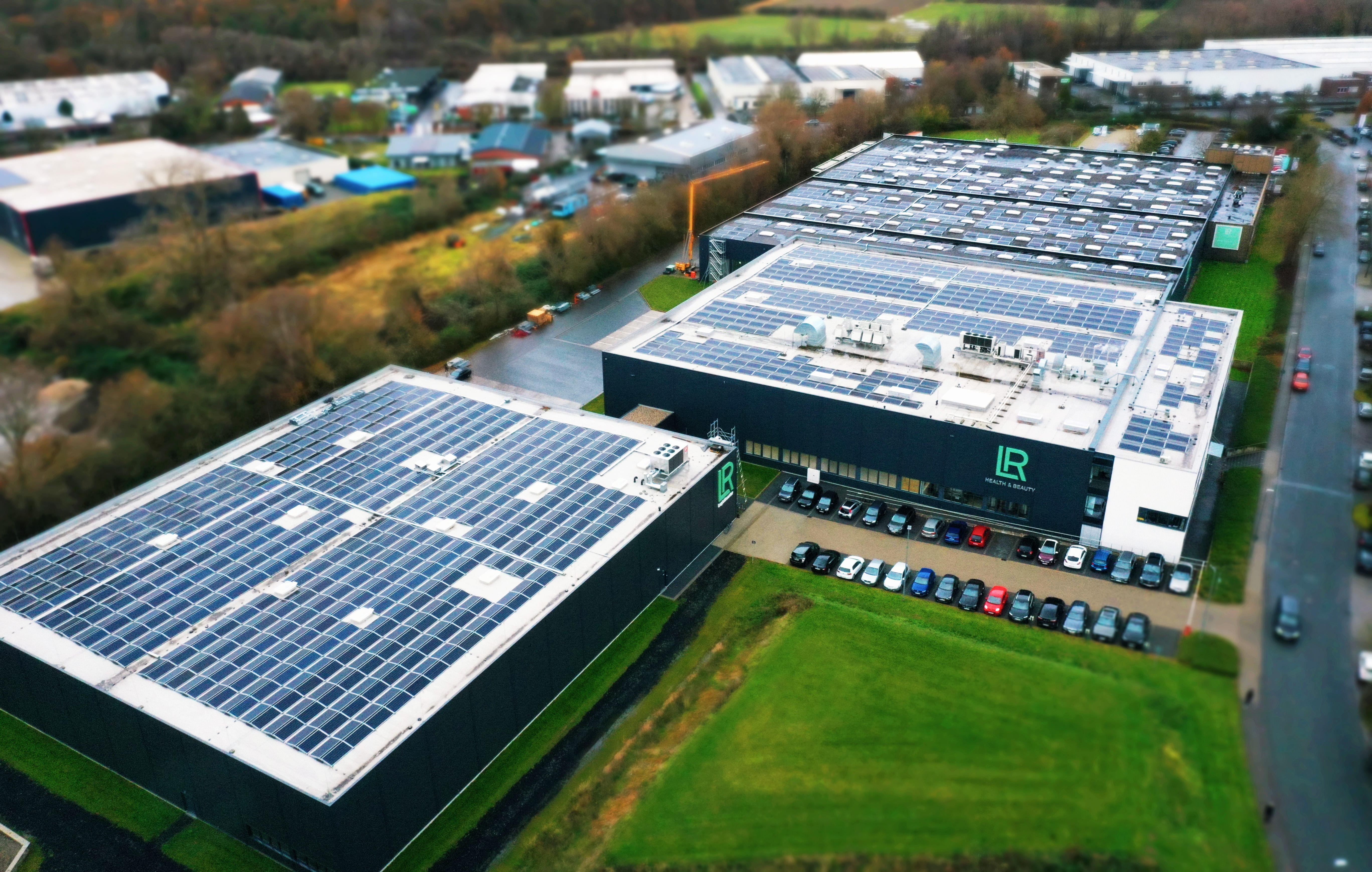 LR_Neue Photovoltaikanlage_Porschestrasse